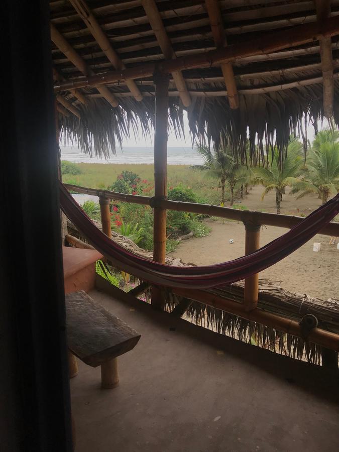 Beach Front Bungalows At The Coconut Canoa Exterior photo
