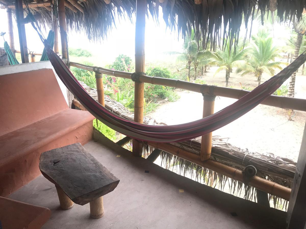 Beach Front Bungalows At The Coconut Canoa Exterior photo